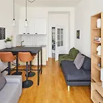 Cozy Studio In New Town By Prague Days